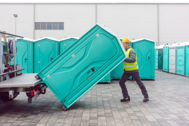 Best Portable restroom trailer rental  in Eau Claire, WI